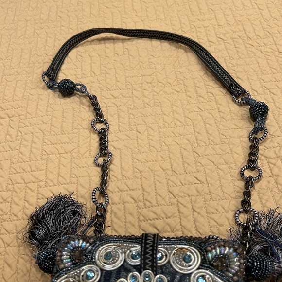 Mary Frances bag with dust cover - Picture 6 of 9